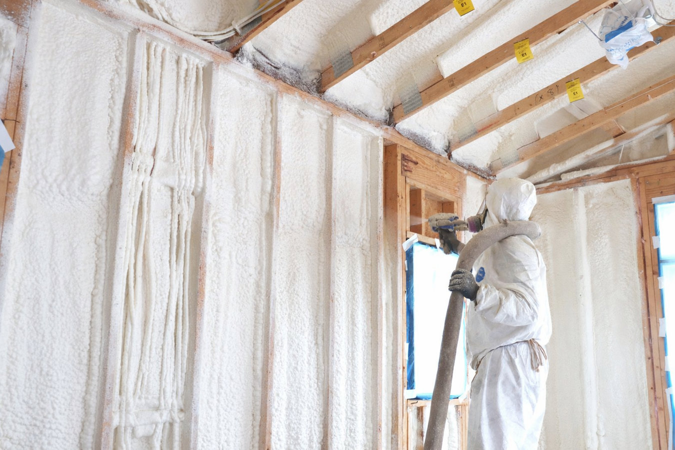 Closed-cell foam insulation